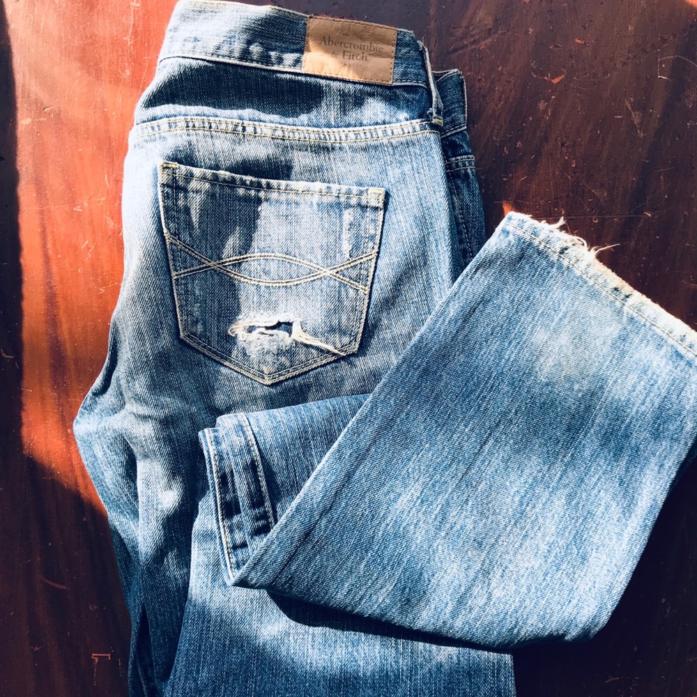Abercrombie&Fitch Distressed Jeans